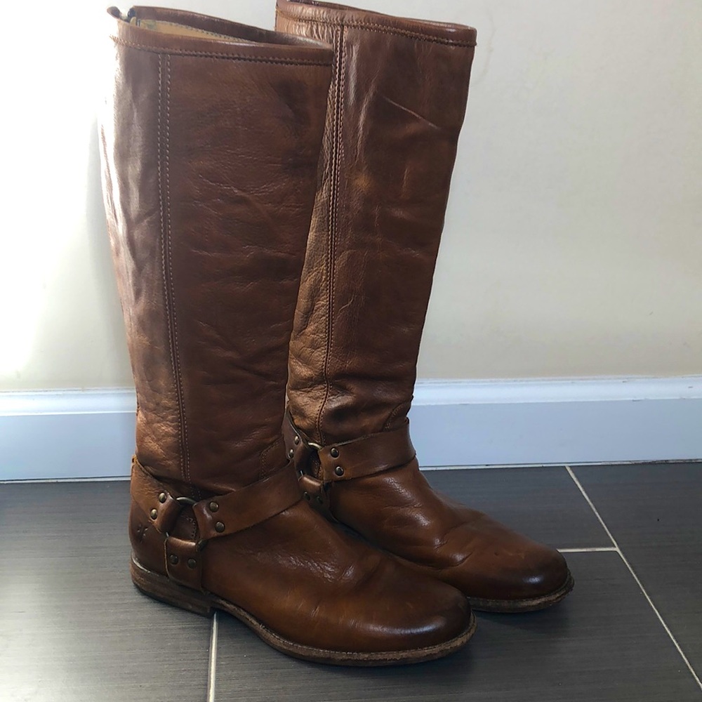 Fyre tall brown leather zip up boots